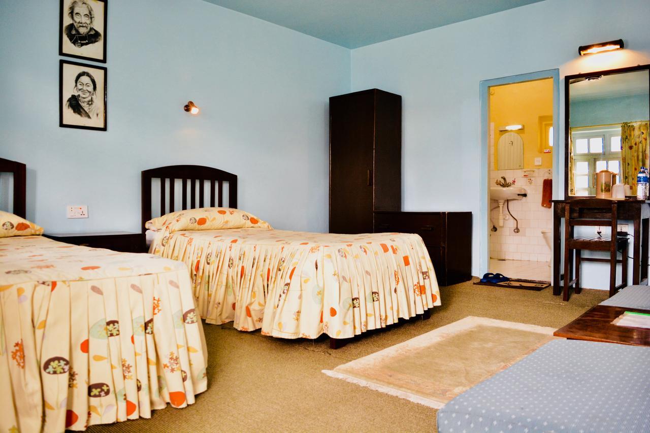 Hotel Megha-Traveller'S Village Nepalgunj エクステリア 写真