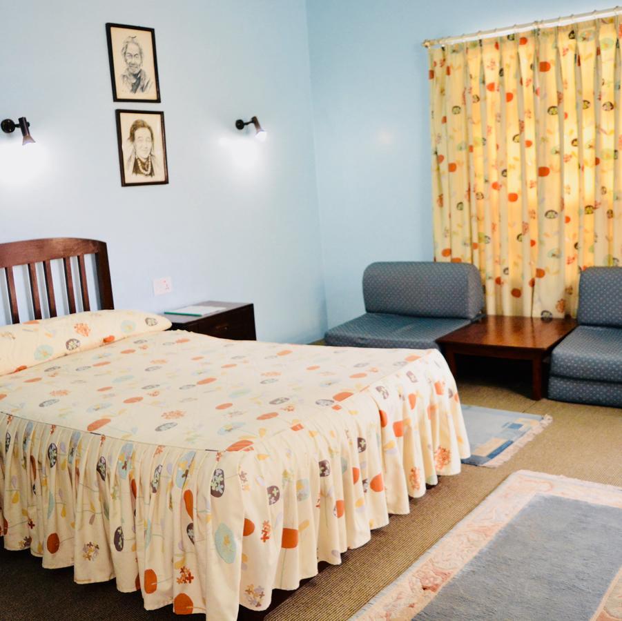 Hotel Megha-Traveller'S Village Nepalgunj エクステリア 写真