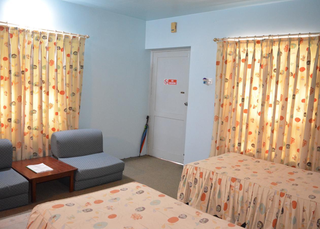 Hotel Megha-Traveller'S Village Nepalgunj エクステリア 写真