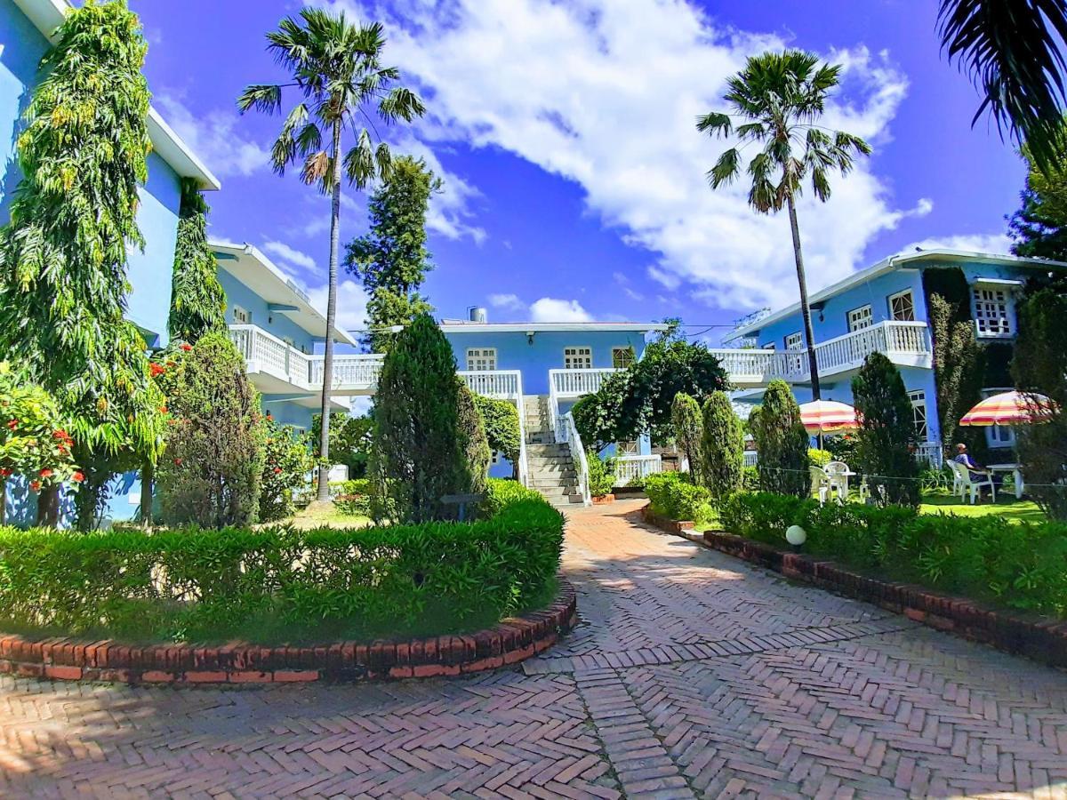 Hotel Megha-Traveller'S Village Nepalgunj エクステリア 写真