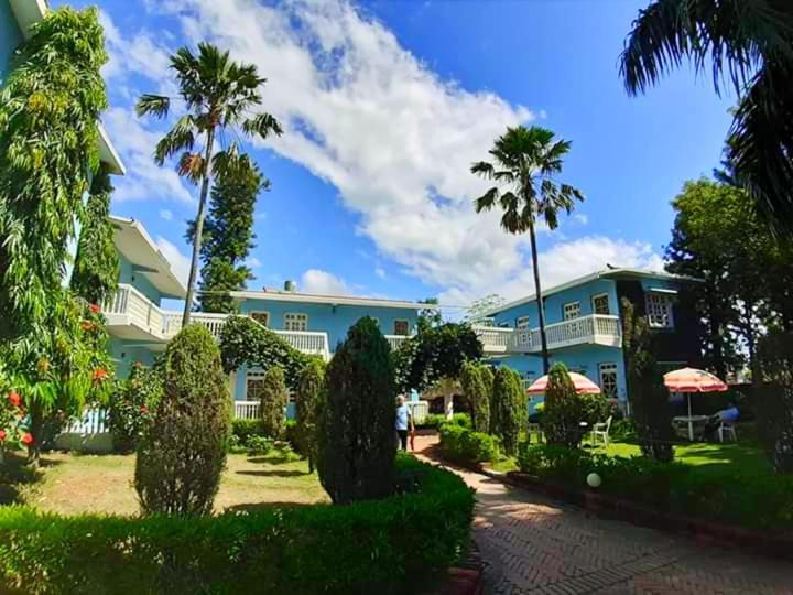 Hotel Megha-Traveller'S Village Nepalgunj エクステリア 写真