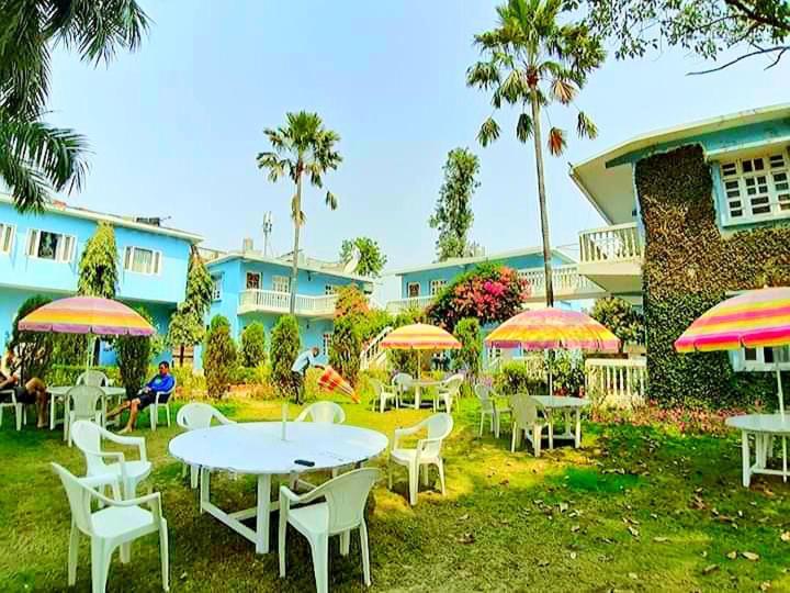 Hotel Megha-Traveller'S Village Nepalgunj エクステリア 写真